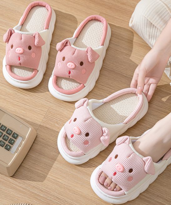 Alternative view of Thick And Linen Slippers Featuring a Cartoon Design of a Pink Pig with Folded Ears, Suitable for Both Indoor And Outdoor Use Throughout The Year